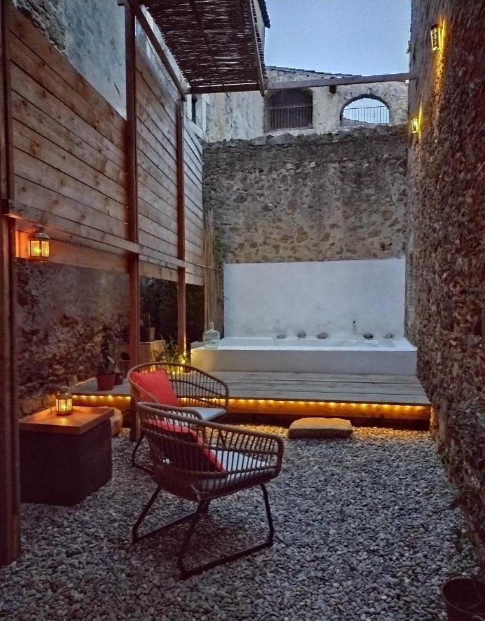Can Tando Restored Catalan Old Barn To Enjoy Peaceful Rural Simplicity Sant Jordi Desvalls Ngoại thất bức ảnh